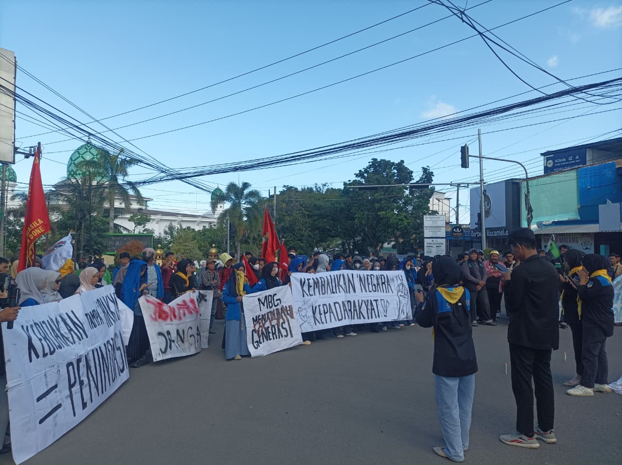 Aliansi Mahasiswa dan Masyarakat Bone Gelar Aksi di DPRD, Sampaikan 9 Tuntutan ke Pemerintah Daerah
