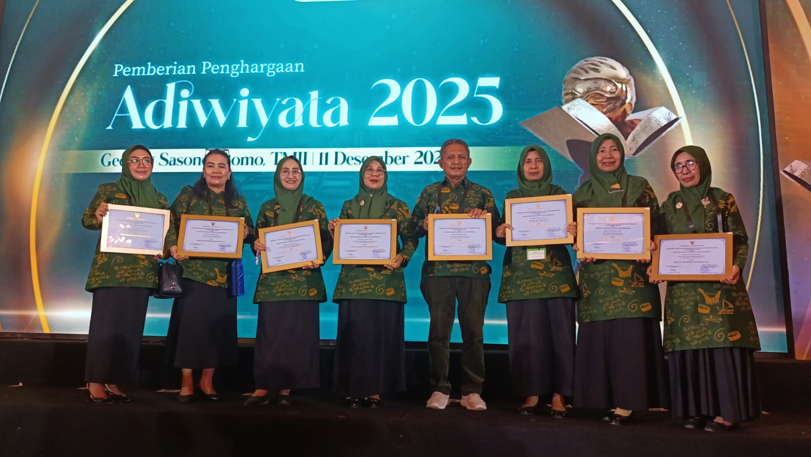 10 Sekolah di Makassar Sabet Penghargaan Adiwiyata 2025