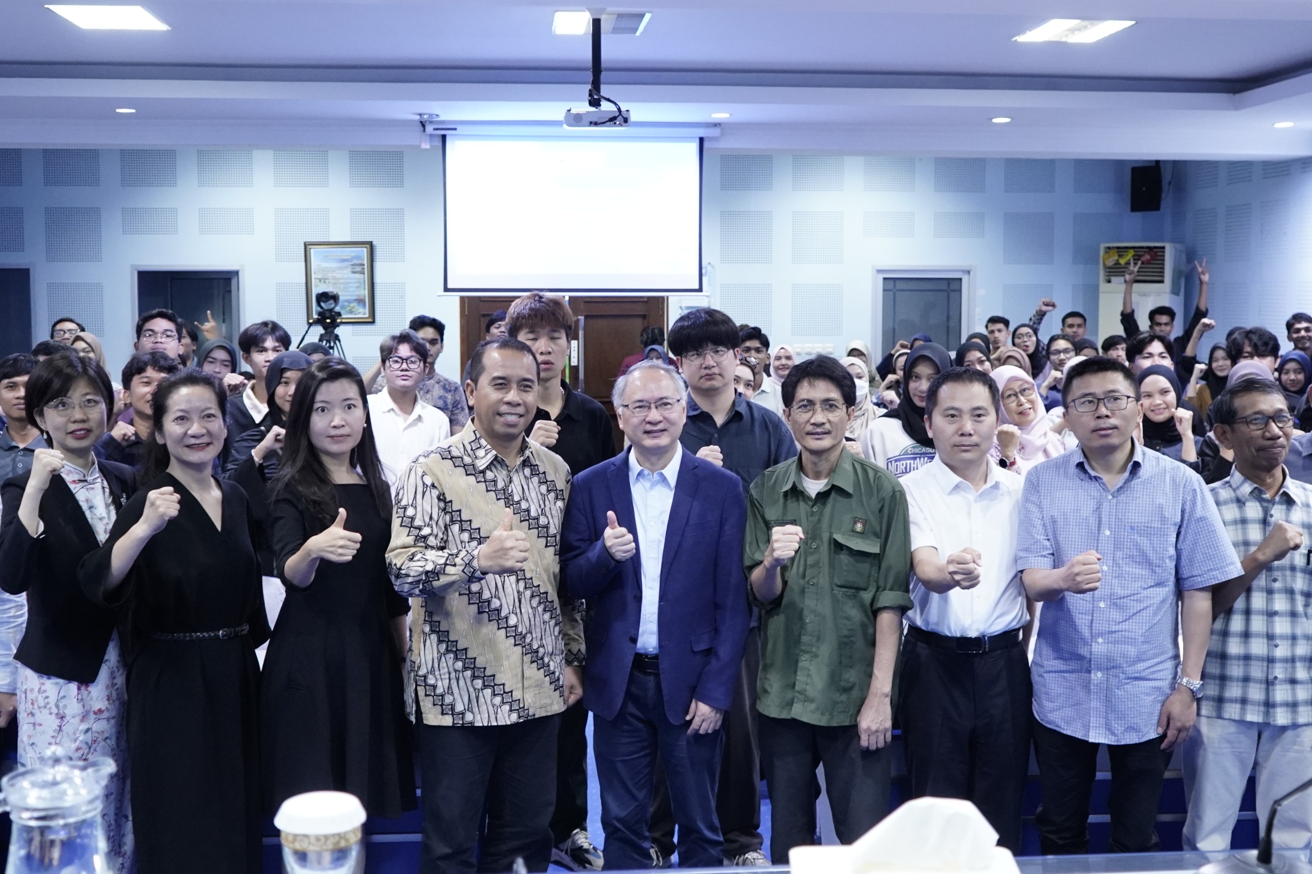 Akademisi Indonesia–Tiongkok Bertemu di Unhas Bahas Masa Depan Pengelolaan Laut