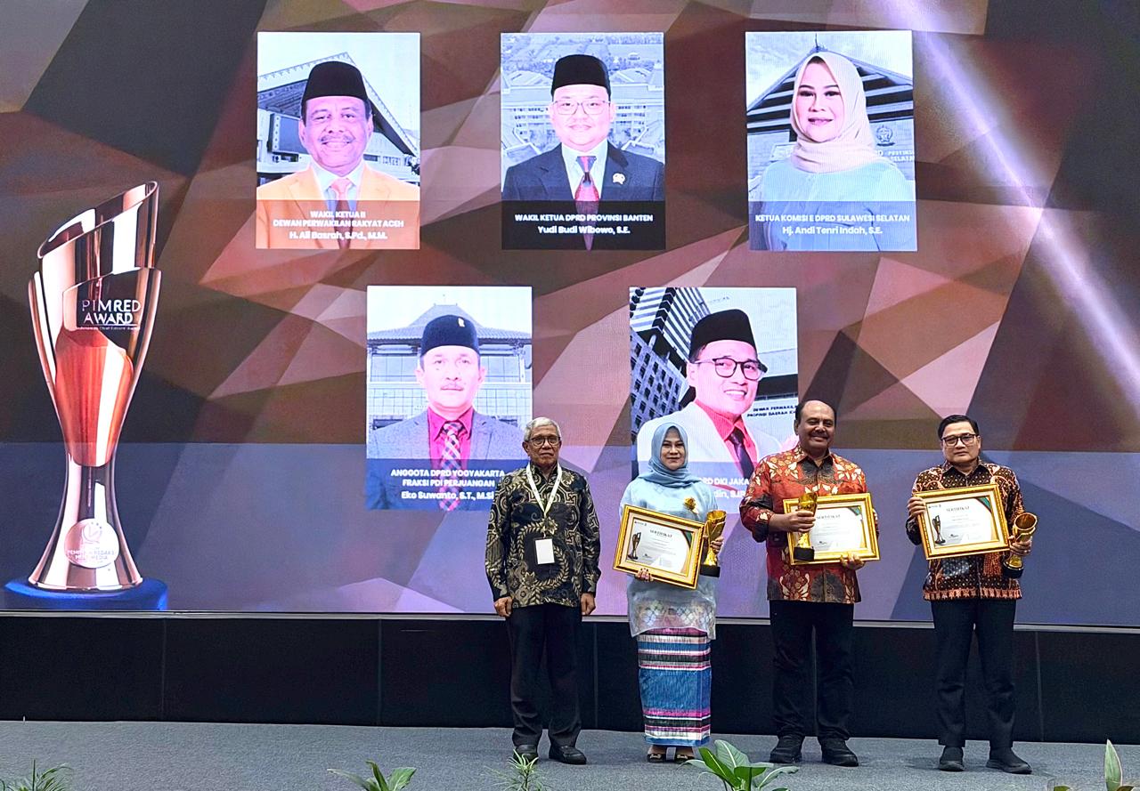 Andi Tenri Indah Dinobatkan sebagai Legislator Provinsi Terbaik Bidang Komunikasi dan Informasi Publik