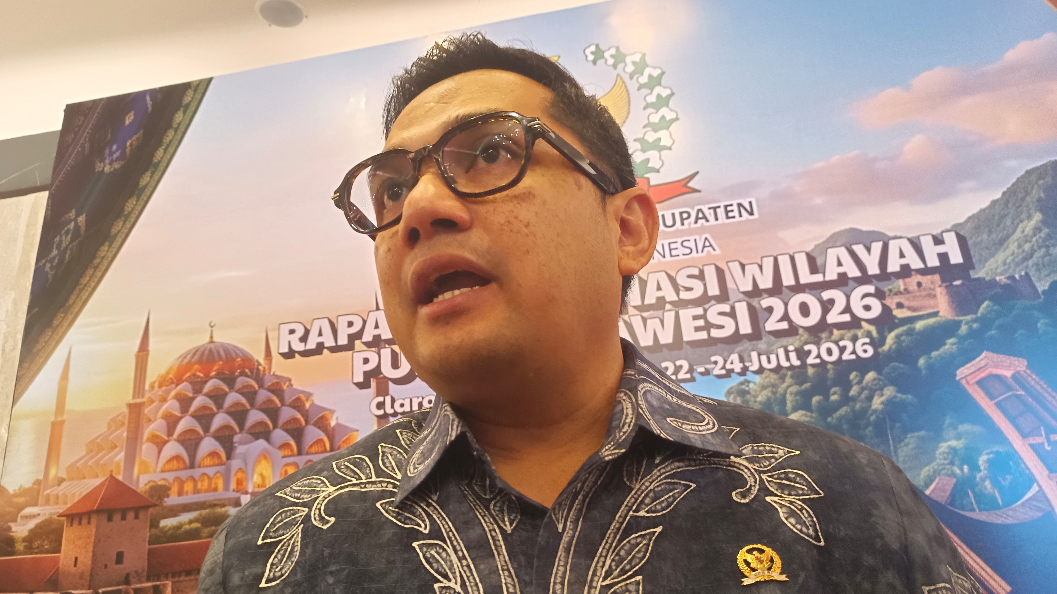 Ketua Komisi II DPR RI: Pimpinan DPRD Tak Perlu Naik Kelas Bisnis Pakai Uang Negara