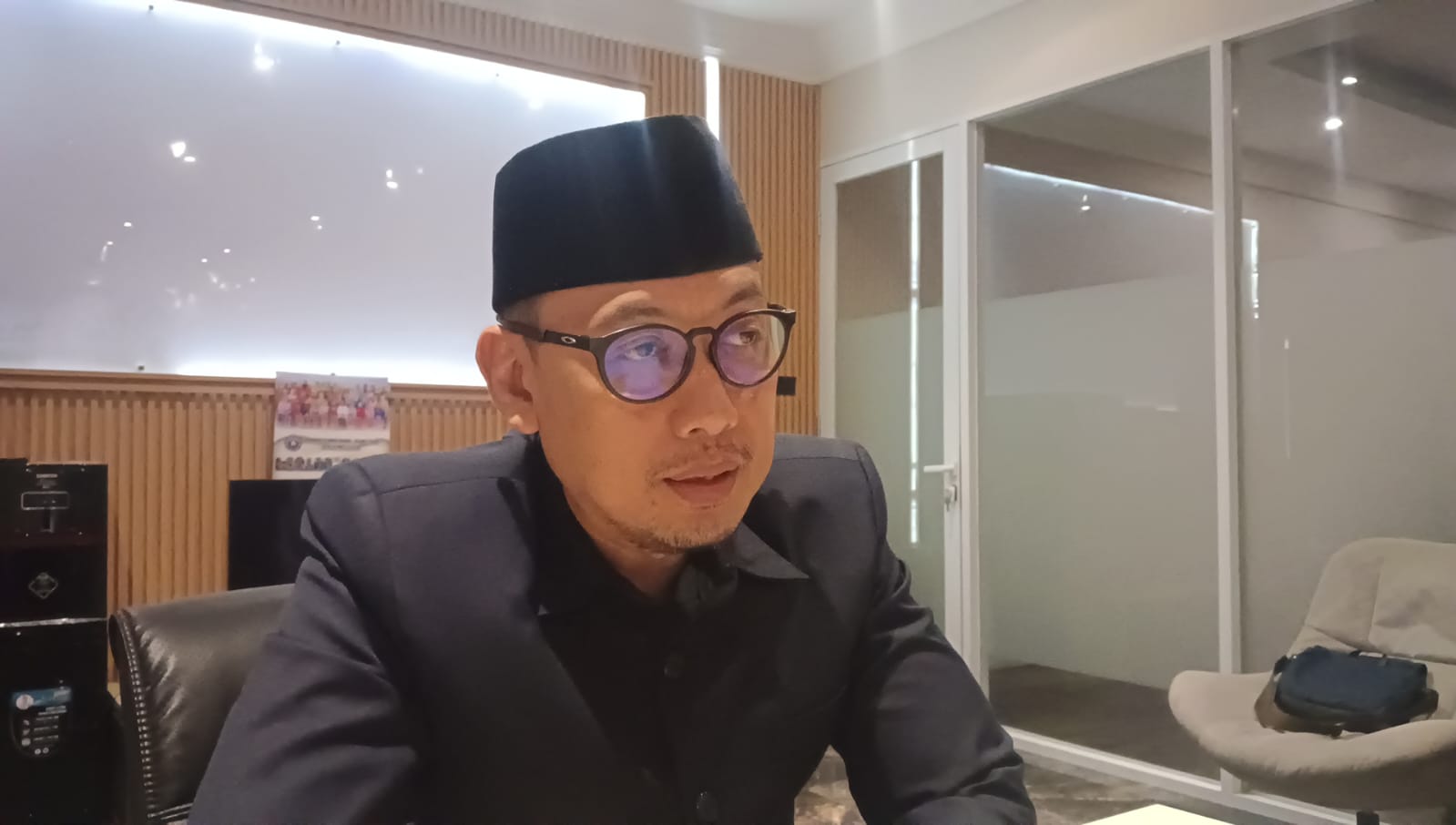 Pemkot Makassar Kejar Tuntas Pembagian Seragam Gratis Awal September 2026