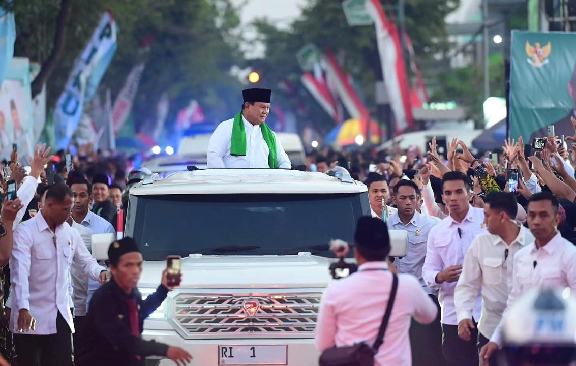 Prabowo Janji Sekolah dan Pesantren NU Dapat 4 Layar Interaktif per Kelas