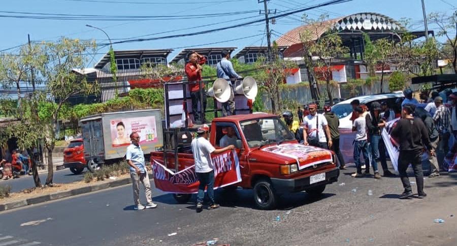 Tak Sanggup Kasih Makan Ayam, Peternak Sulsel Pilih Bagikan Gratis